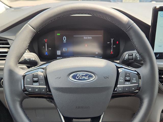 Certified 2025 Ford Escape SE FWD image 21