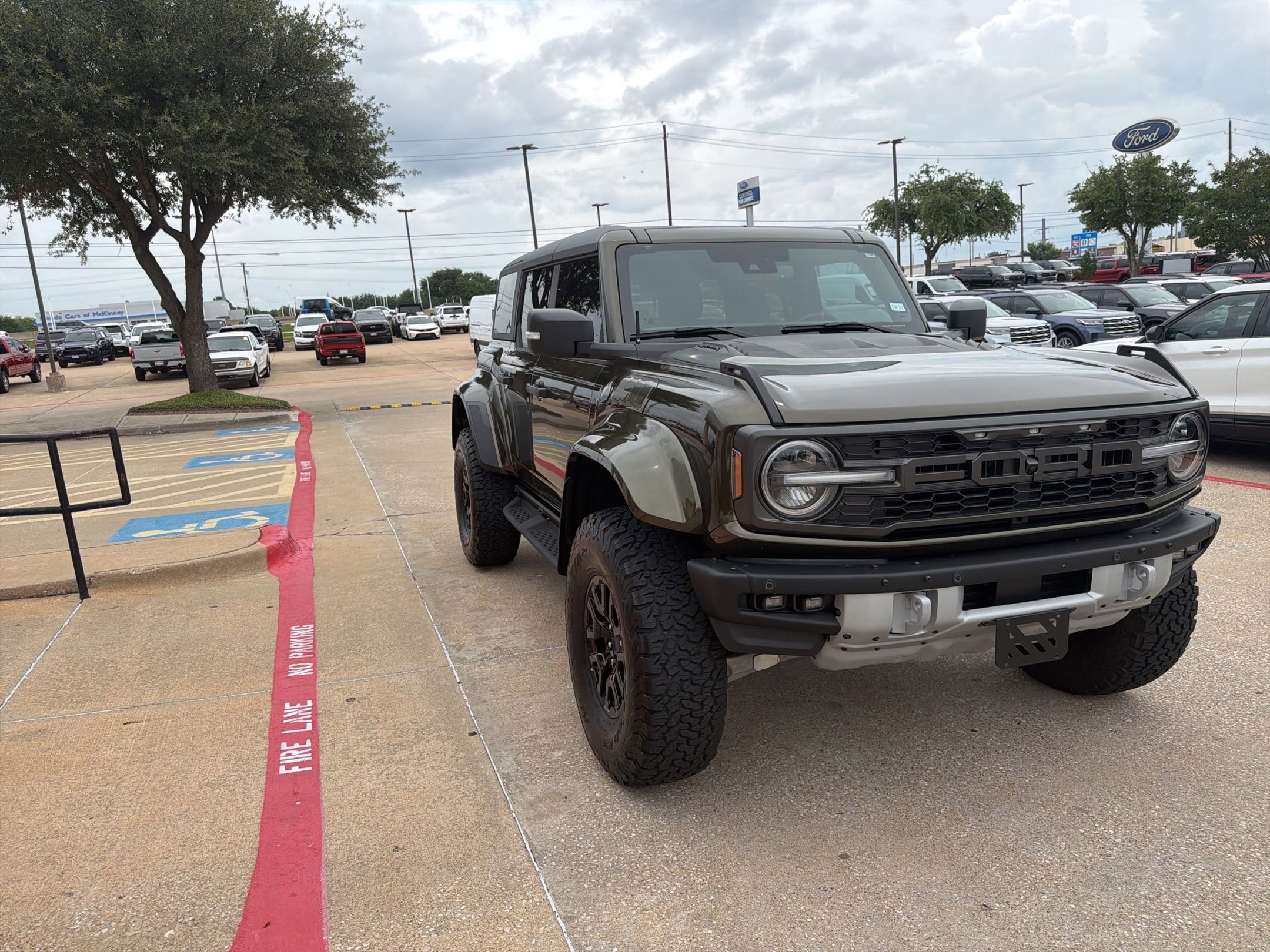 Certified 2025 Ford Bronco Raptor w/ Interior Carbon Fiber Pack AWD/4WD image 3