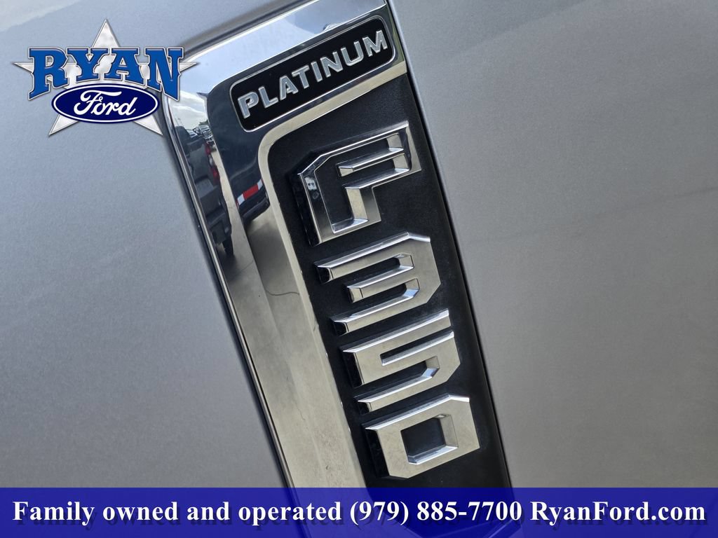 Certified 2022 Ford F350 Platinum w/ FX4 Off-Road Package AWD/4WD image 8