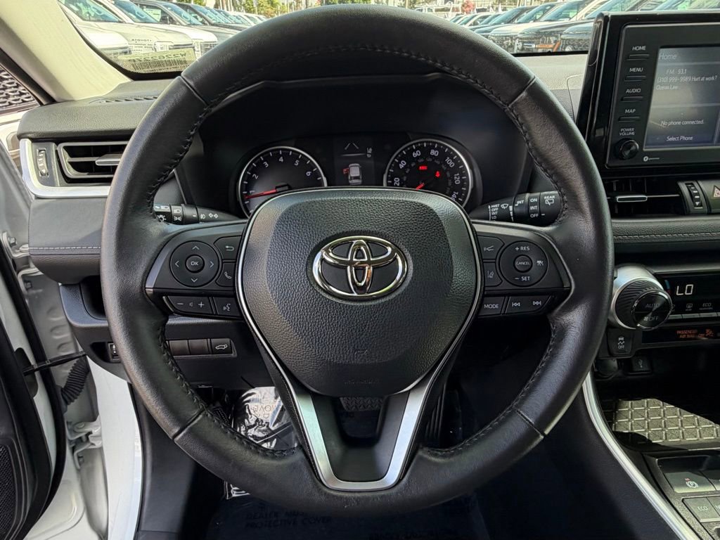 Used 2022 Toyota RAV4 XLE Premium image 21