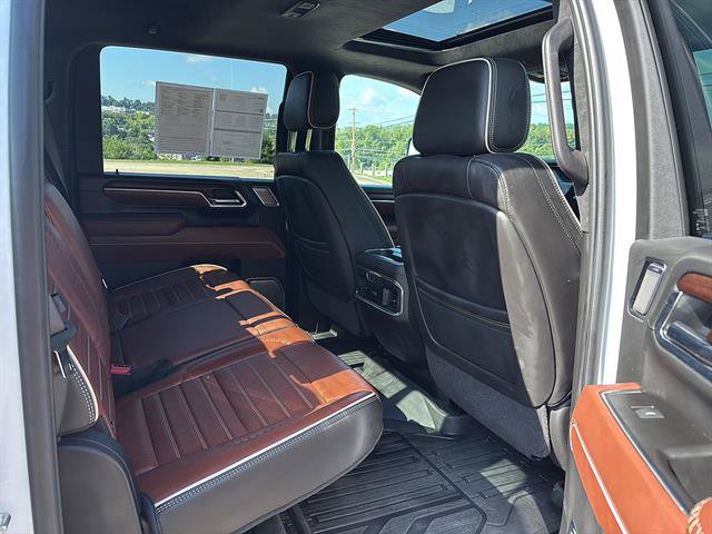 Used 2025 GMC Sierra 3500 Denali Ultimate AWD/4WD image 19