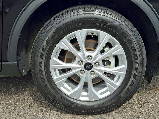 Certified 2025 Ford Escape Active AWD/4WD image 9