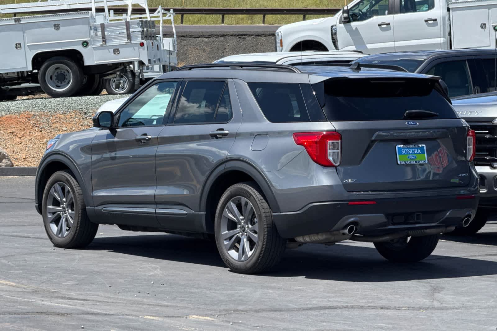Certified 2023 Ford Explorer XLT w/ Equipment Group 202A AWD/4WD image 6
