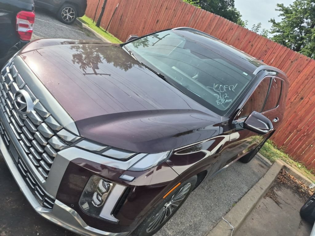 Used 2024 Hyundai Palisade Calligraphy FWD image 3