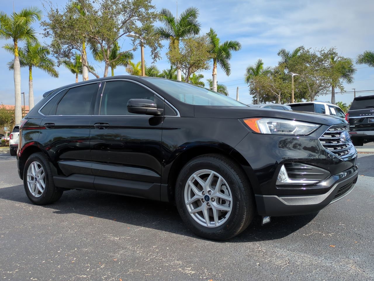 Certified 2022 Ford Edge SEL image 2