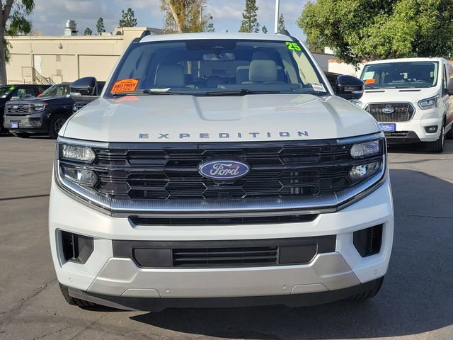 Certified 2025 Ford Expedition Platinum w/ Platinum Ultimate Package image 5