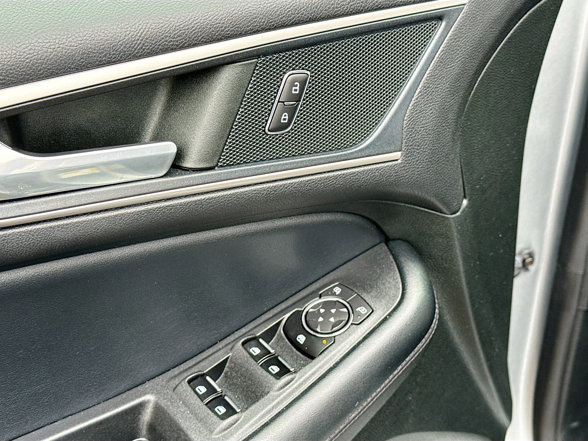 Certified 2022 Ford Edge SEL w/ Convenience Package image 11