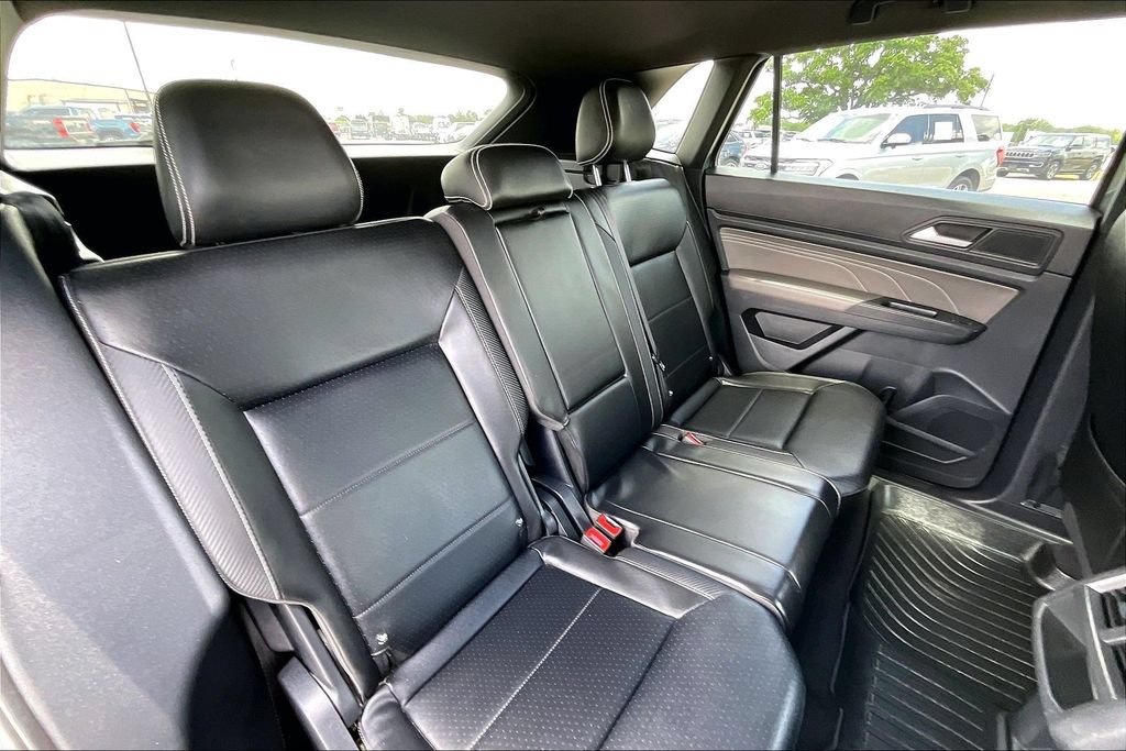 Used 2022 Volkswagen Atlas Cross Sport SE AWD/4WD image 22