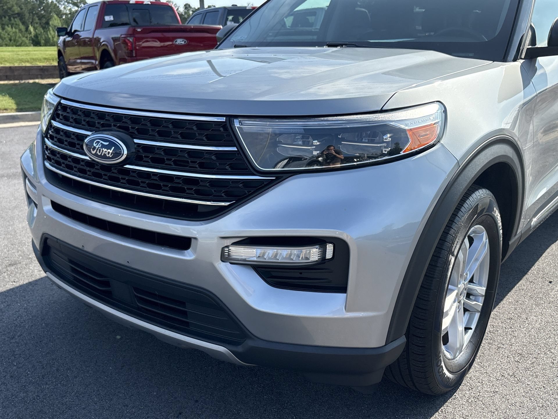 Certified 2022 Ford Explorer XLT w/ Equipment Group 202A AWD/4WD image 28