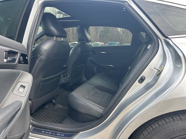 Used 2020 Toyota Avalon XSE w/ All Weather Liner Package image 27