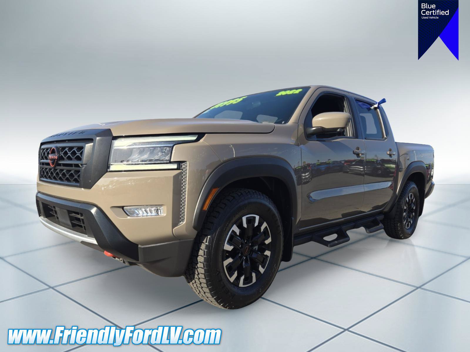 Used 2022 Nissan Frontier Pro-X RWD image 2