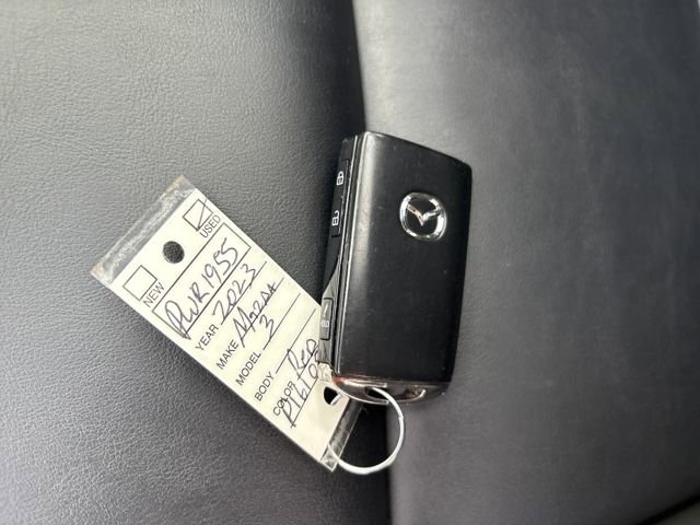 Used 2023 MAZDA MAZDA3 s image 45