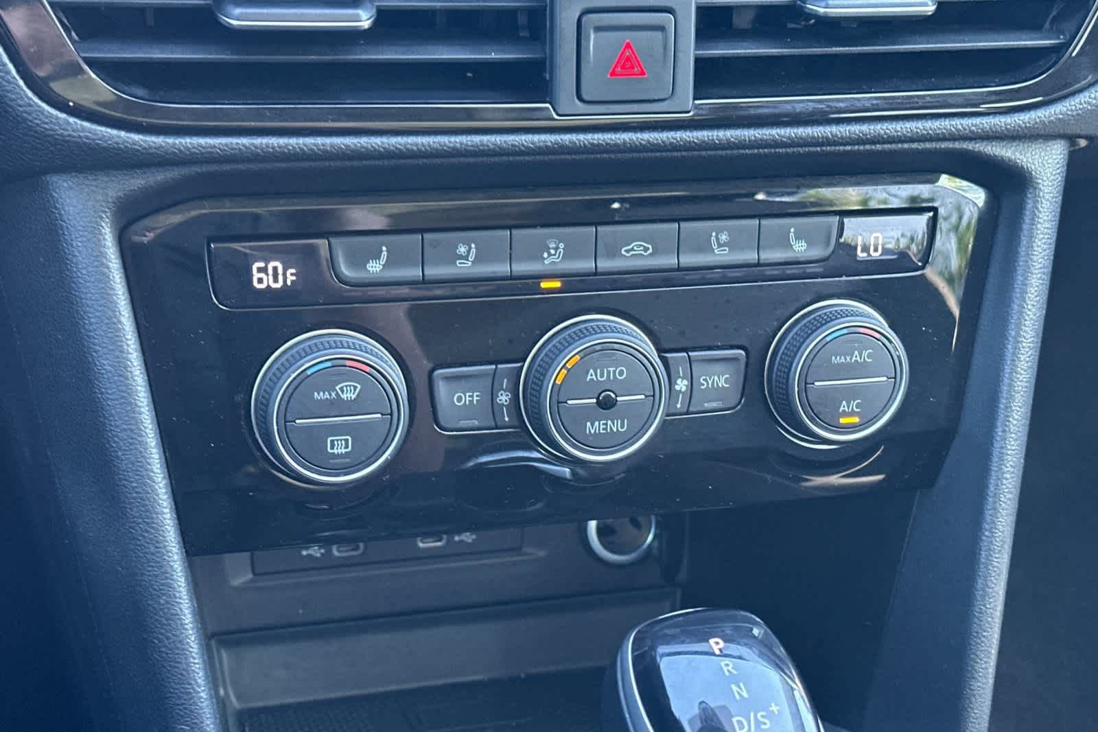 Used 2022 Volkswagen Taos SEL image 21