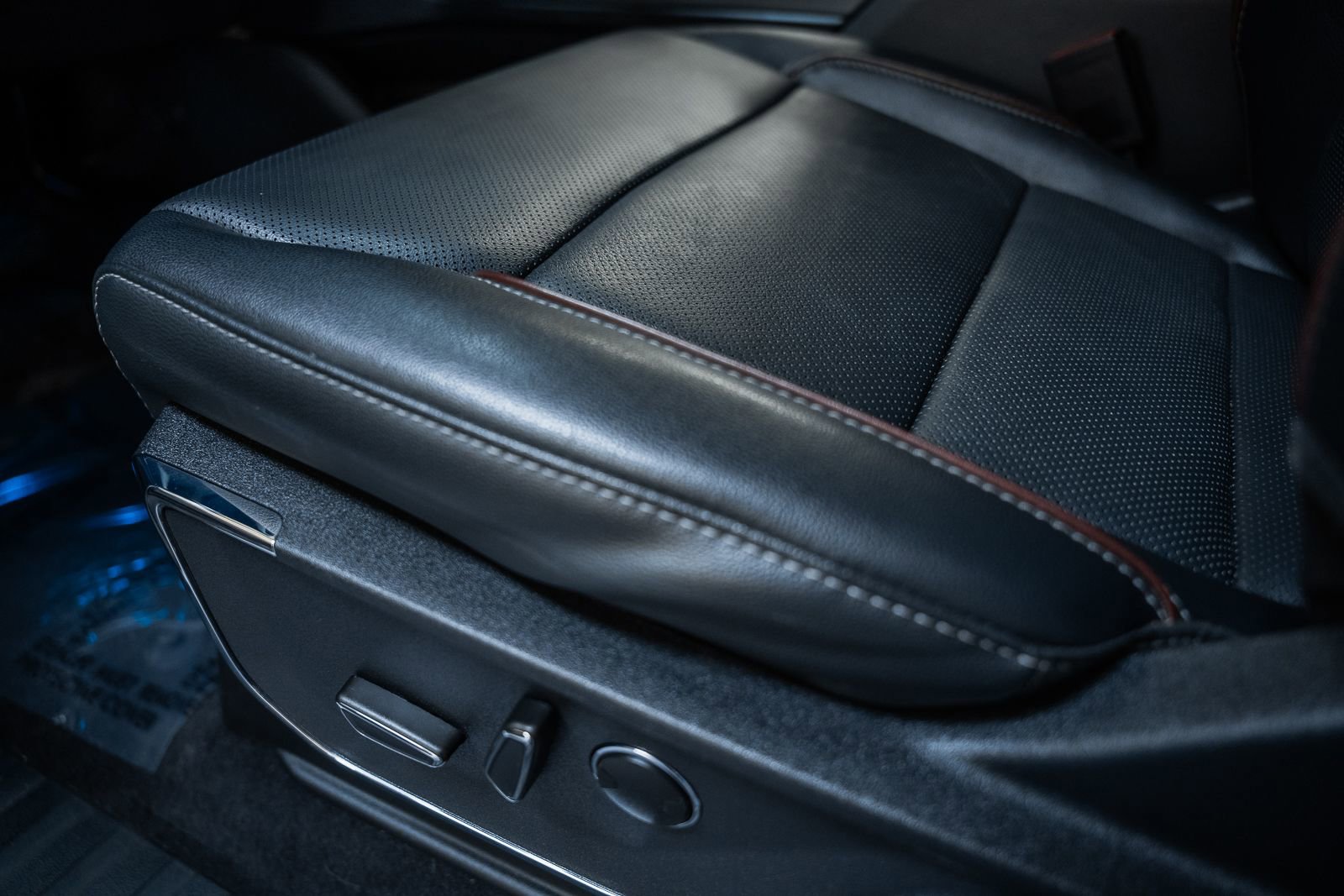 Certified 2023 Ford F150 Lariat w/ Equipment Group 502A High image 45