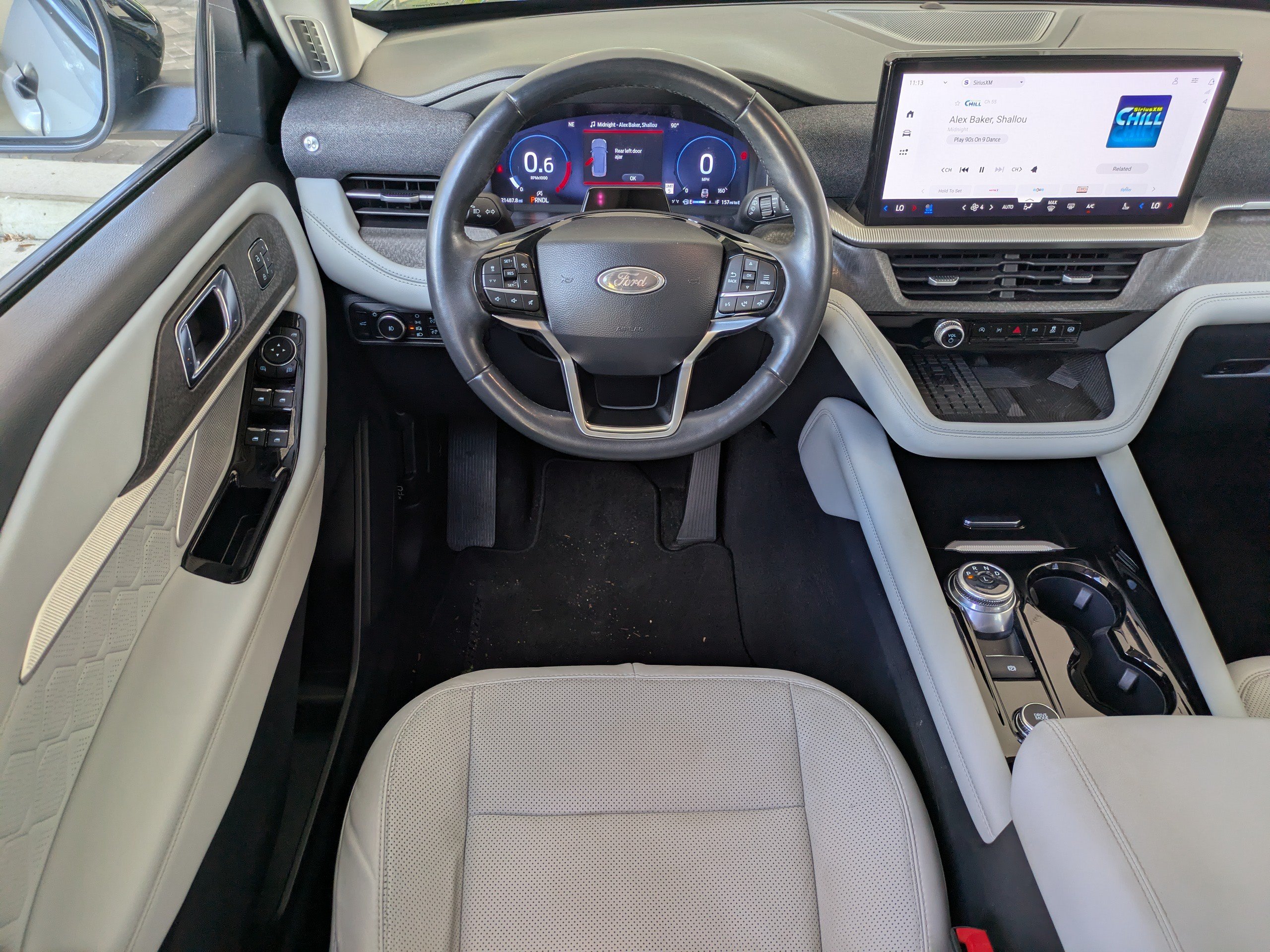 Certified 2025 Ford Explorer Platinum w/ Ultimate Package AWD/4WD image 18