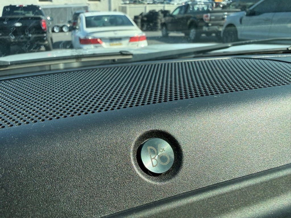 Certified 2022 Ford F150 XLT w/ Equipment Group 302A High image 29