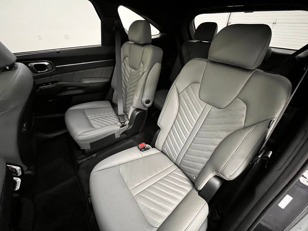 Used 2024 Kia Sorento SX Prestige w/ Sage Leather Package image 31