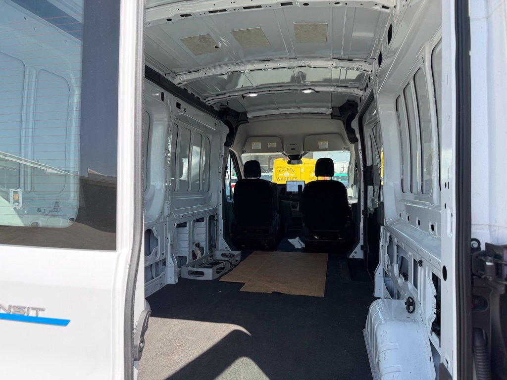 Certified 2023 Ford E-Transit Medium Roof RWD image 5