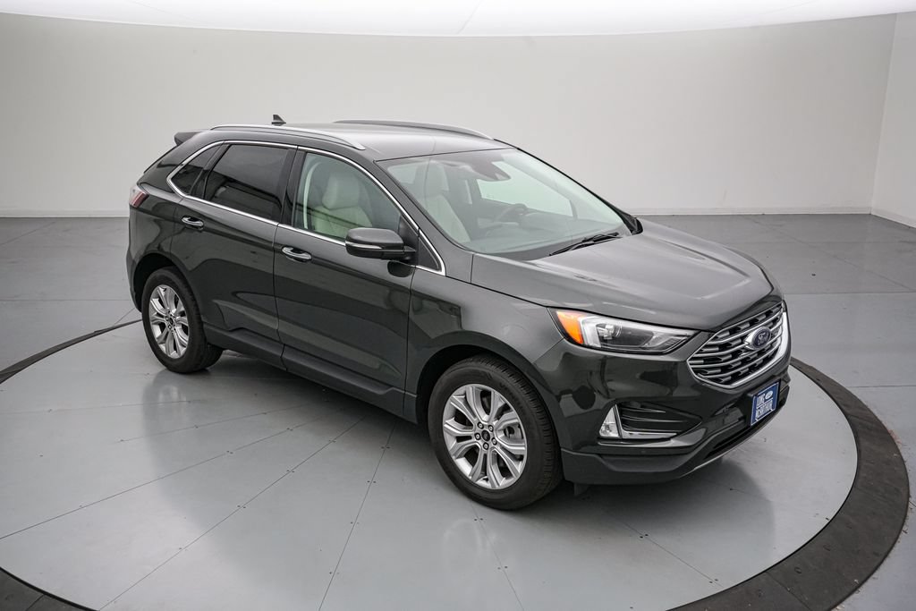 Certified 2024 Ford Edge Titanium AWD/4WD image 2