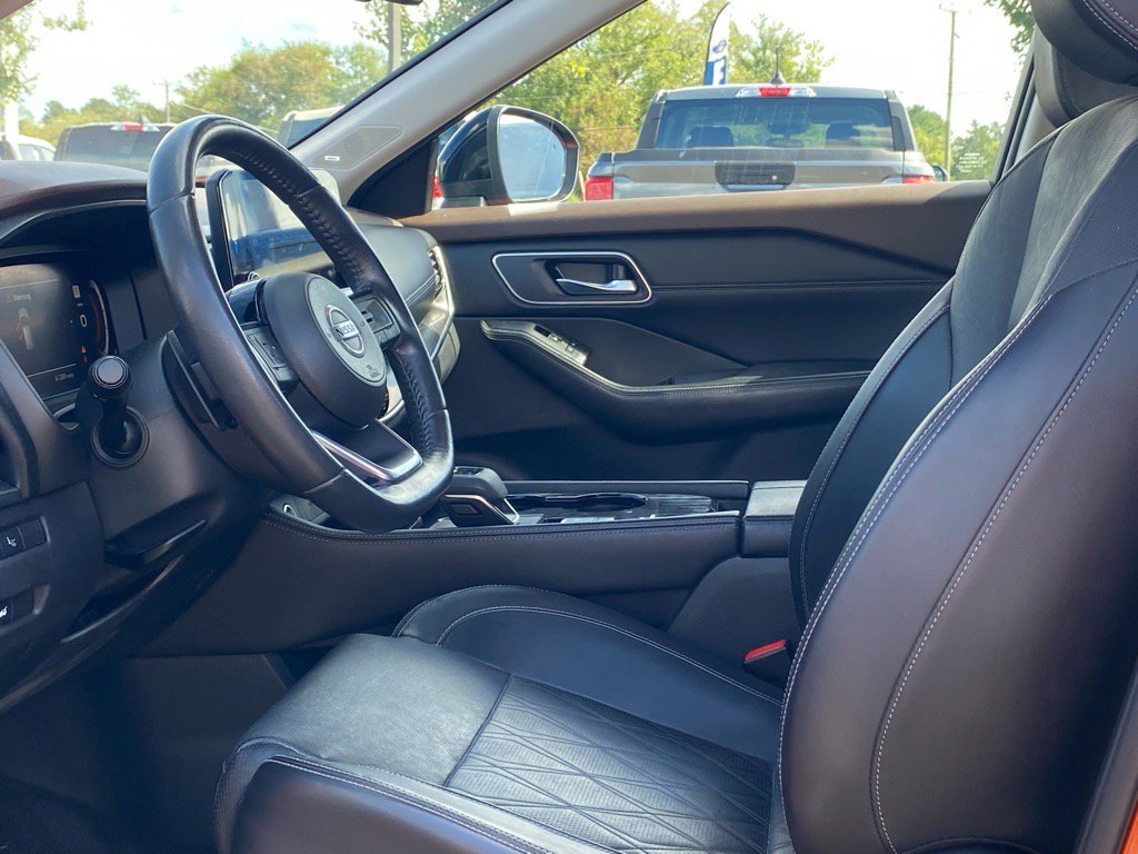 Used 2021 Nissan Rogue Platinum image 10