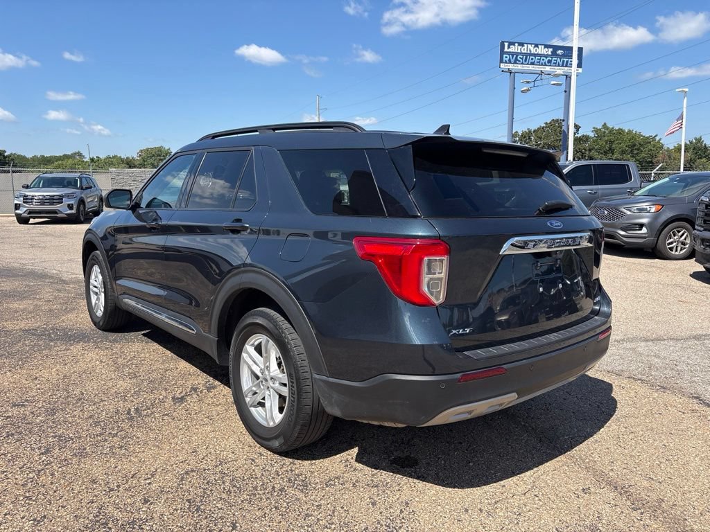Certified 2023 Ford Explorer XLT w/ Equipment Group 202A AWD/4WD image 5
