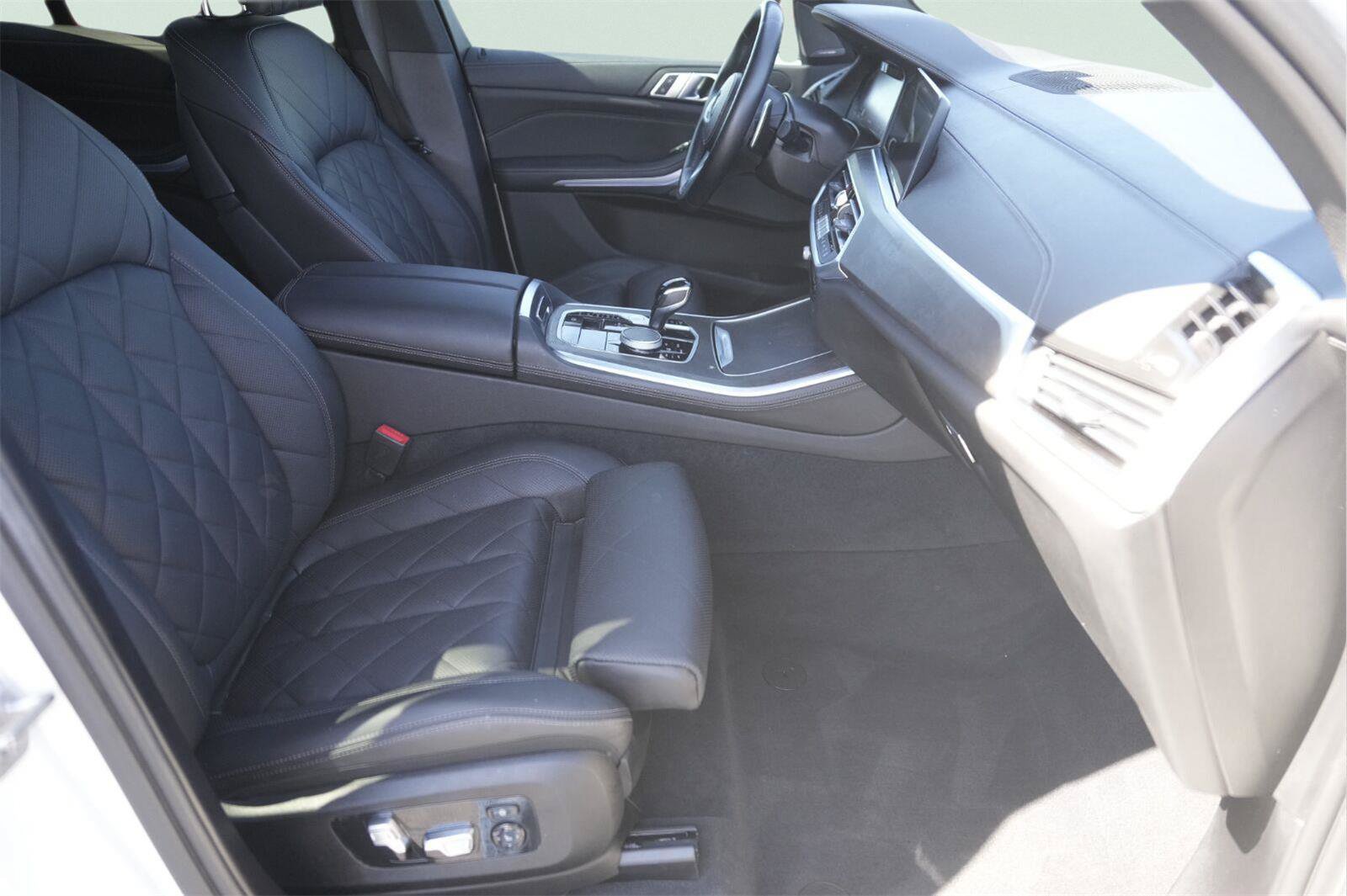 Used 2023 BMW X5 xDrive40i w/ M Sport Package AWD/4WD image 19