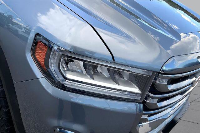 Used 2022 GMC Acadia AT4 w/ LPO, Cargo Package AWD/4WD image 27