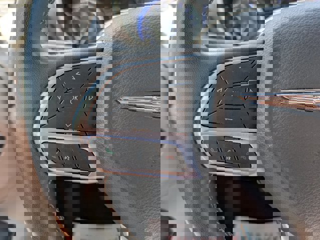 Used 2023 Chrysler Voyager LX image 22