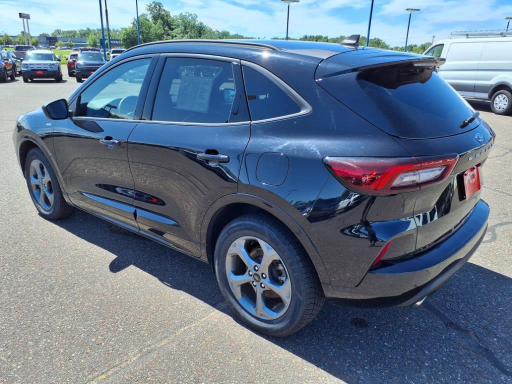 Certified 2023 Ford Escape ST-Line AWD/4WD video 3