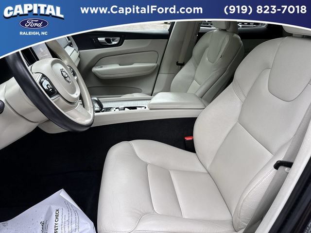 Used 2024 Volvo XC60 B5 Plus AWD/4WD image 19