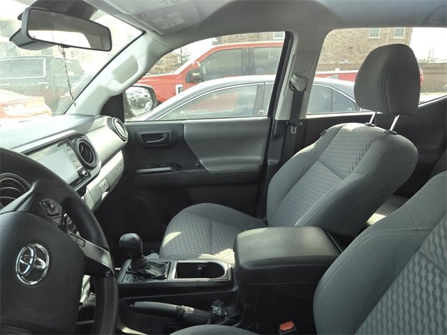 Used 2022 Toyota Tacoma SR image 8