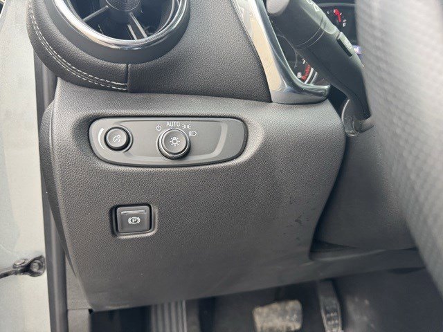 Used 2023 Chevrolet Blazer LT w/ Driver Confidence Package image 13