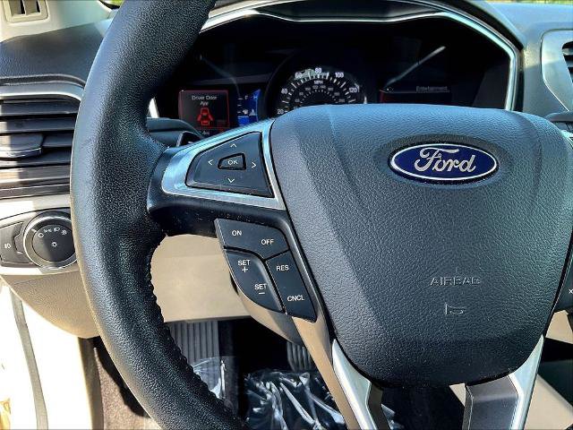 Certified 2017 Ford Fusion SE w/ Fusion SE Technology Package FWD image 11