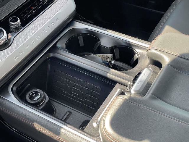 Certified 2025 Ford Expedition Active AWD/4WD image 16