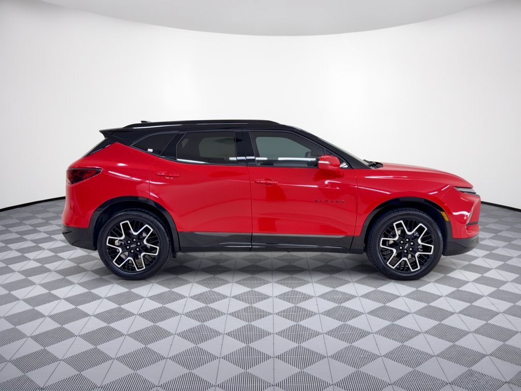 Used 2023 Chevrolet Blazer RS FWD image 8