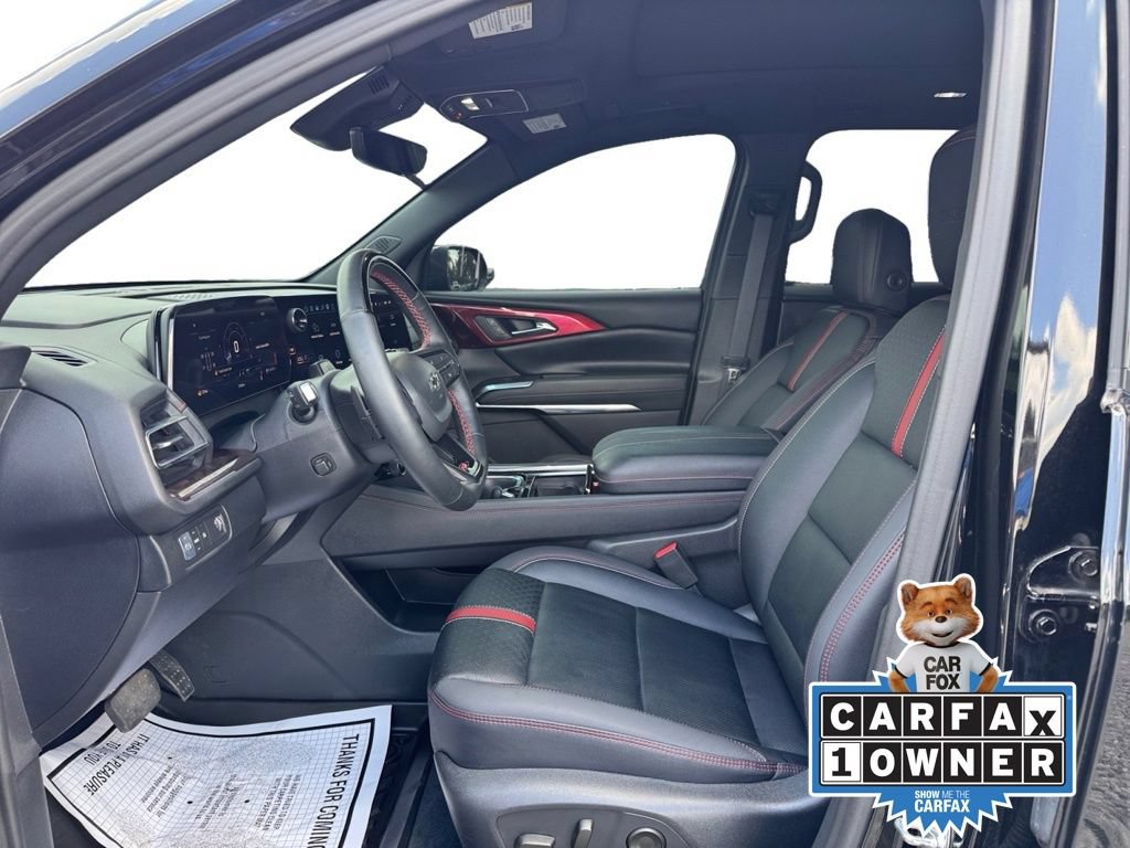 Used 2026 Chevrolet Traverse RS FWD image 11