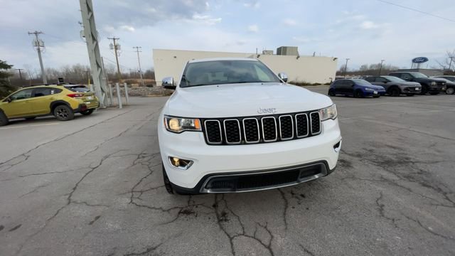 Used 2020 Jeep Grand Cherokee Limited w/ Luxury Group II image 3