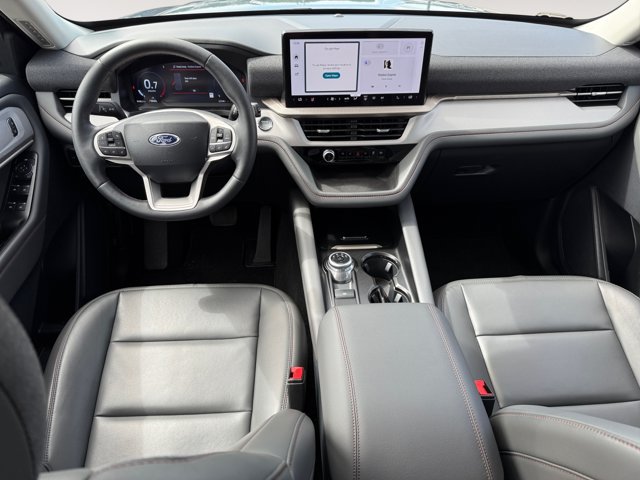 Certified 2025 Ford Explorer Active w/ Active Comfort Package AWD/4WD image 15