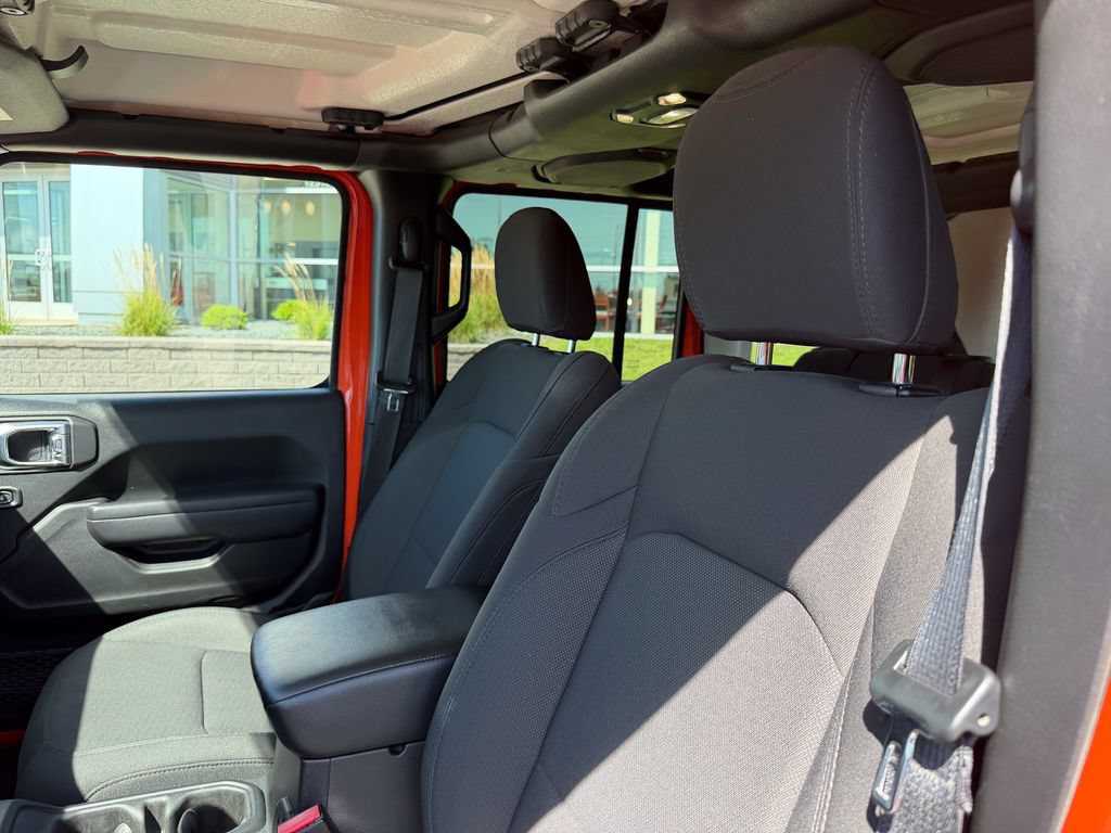 Used 2023 Jeep Wrangler Unlimited Sport AWD/4WD image 11