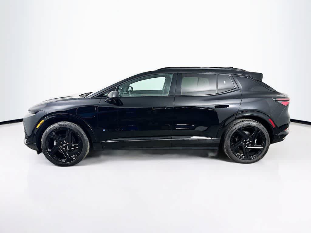 Used 2024 Chevrolet Equinox EV RS FWD image 3
