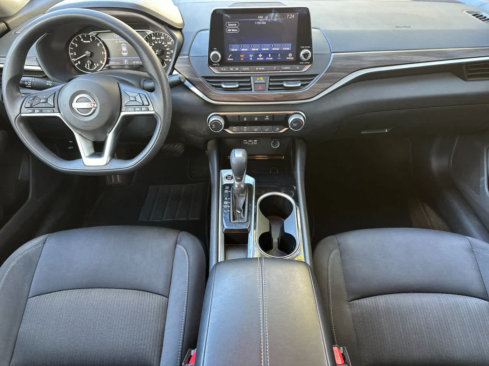 Used 2024 Nissan Altima 2.5 SV FWD image 3
