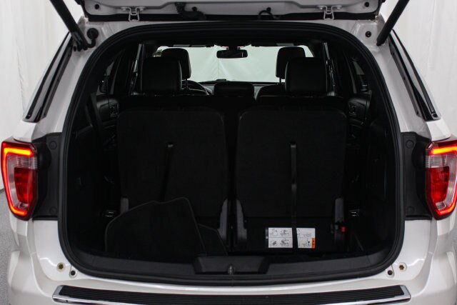 Certified 2018 Ford Explorer XLT w/ Equipment Group 202A FWD image 7