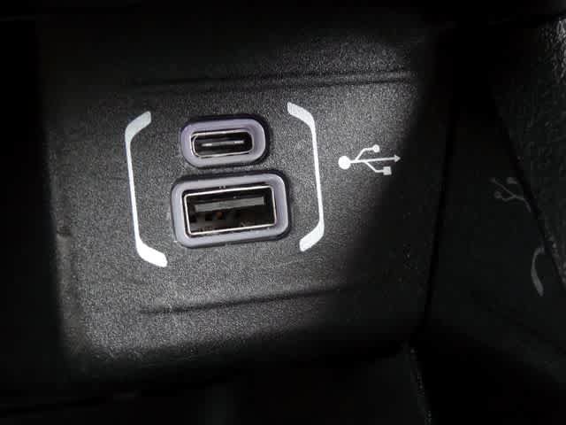 Used 2025 Jeep Compass Trailhawk AWD/4WD image 32