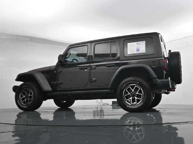 Used 2024 Jeep Wrangler Unlimited Rubicon AWD/4WD image 32