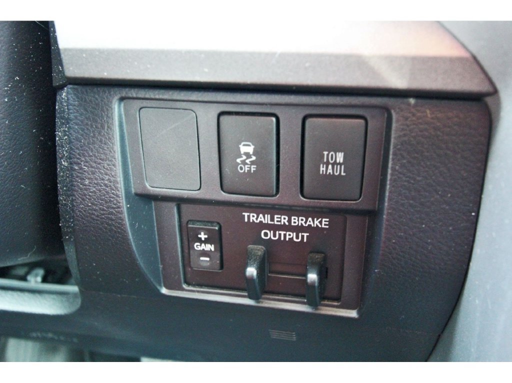 Used 2019 Toyota Tundra SR5 w/ SR5 Upgrade Package AWD/4WD image 29