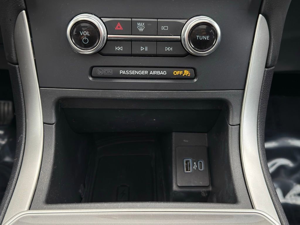 Certified 2024 Ford Edge SEL w/ Convenience Package image 17