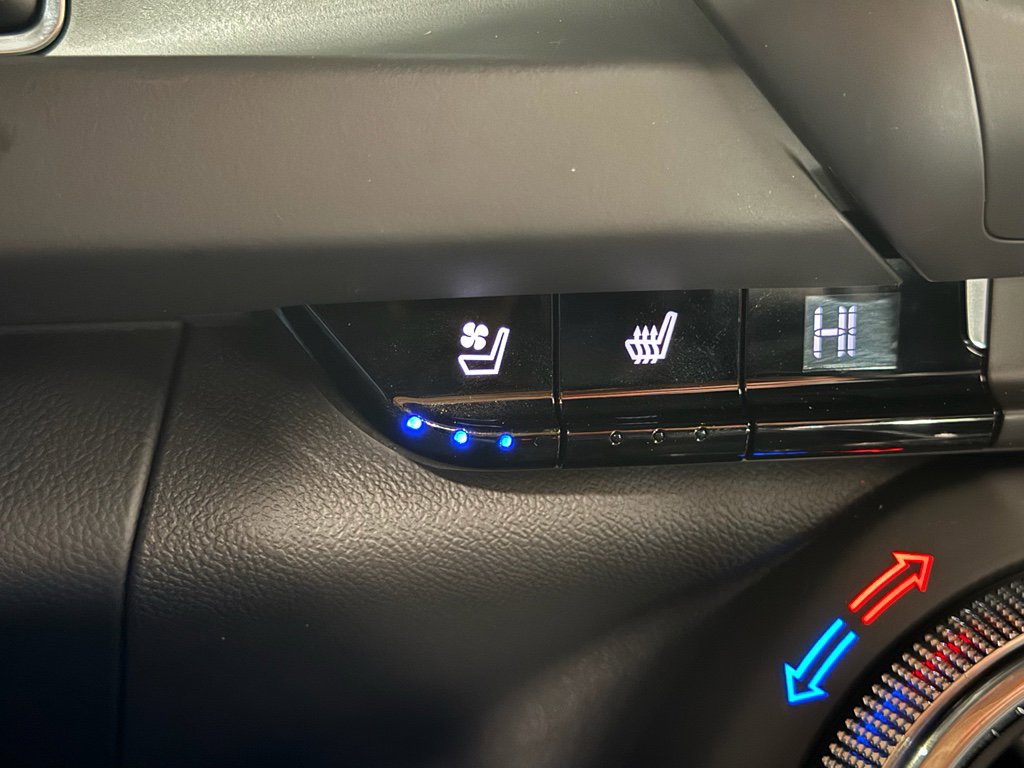 Used 2018 Chevrolet Camaro SS image 25