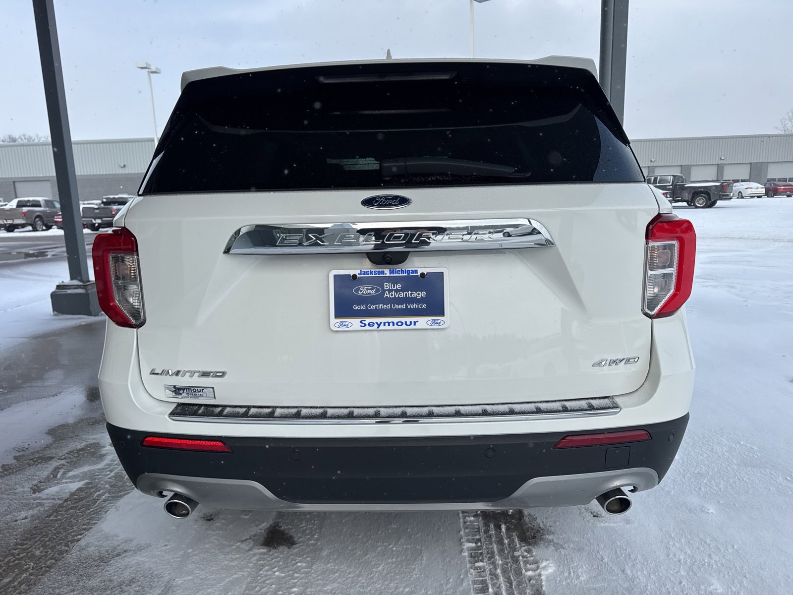 Certified 2023 Ford Explorer Limited w/ Equipment Group 301A image 6