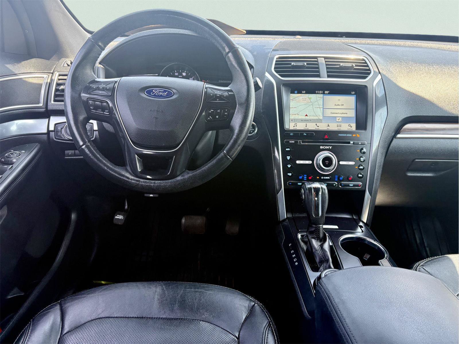 Certified 2018 Ford Explorer Limited AWD/4WD image 10