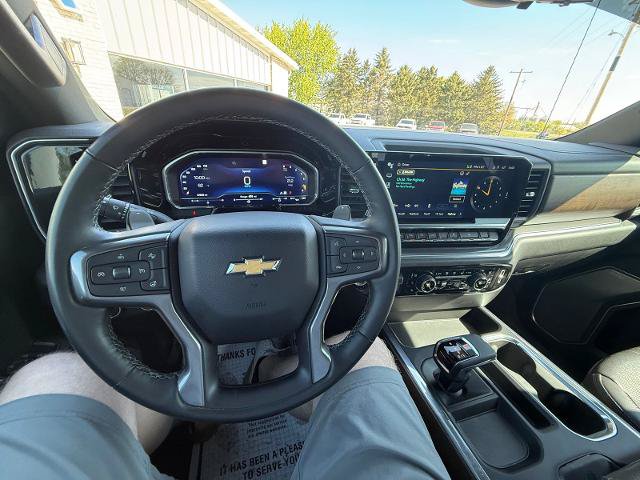 Used 2023 Chevrolet Silverado 1500 High Country w/ High Country Premium Package AWD/4WD image 10